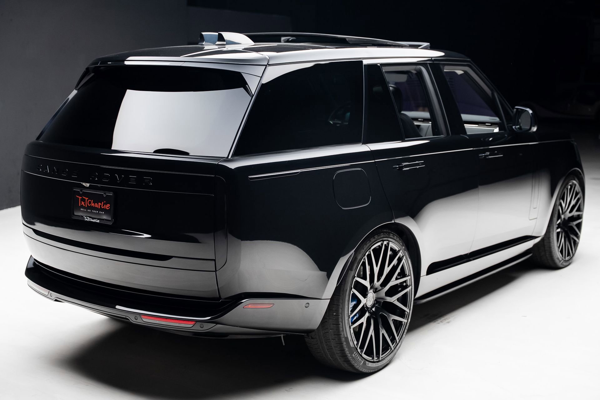 Used 2023 Land Rover Range Rover SE image 31