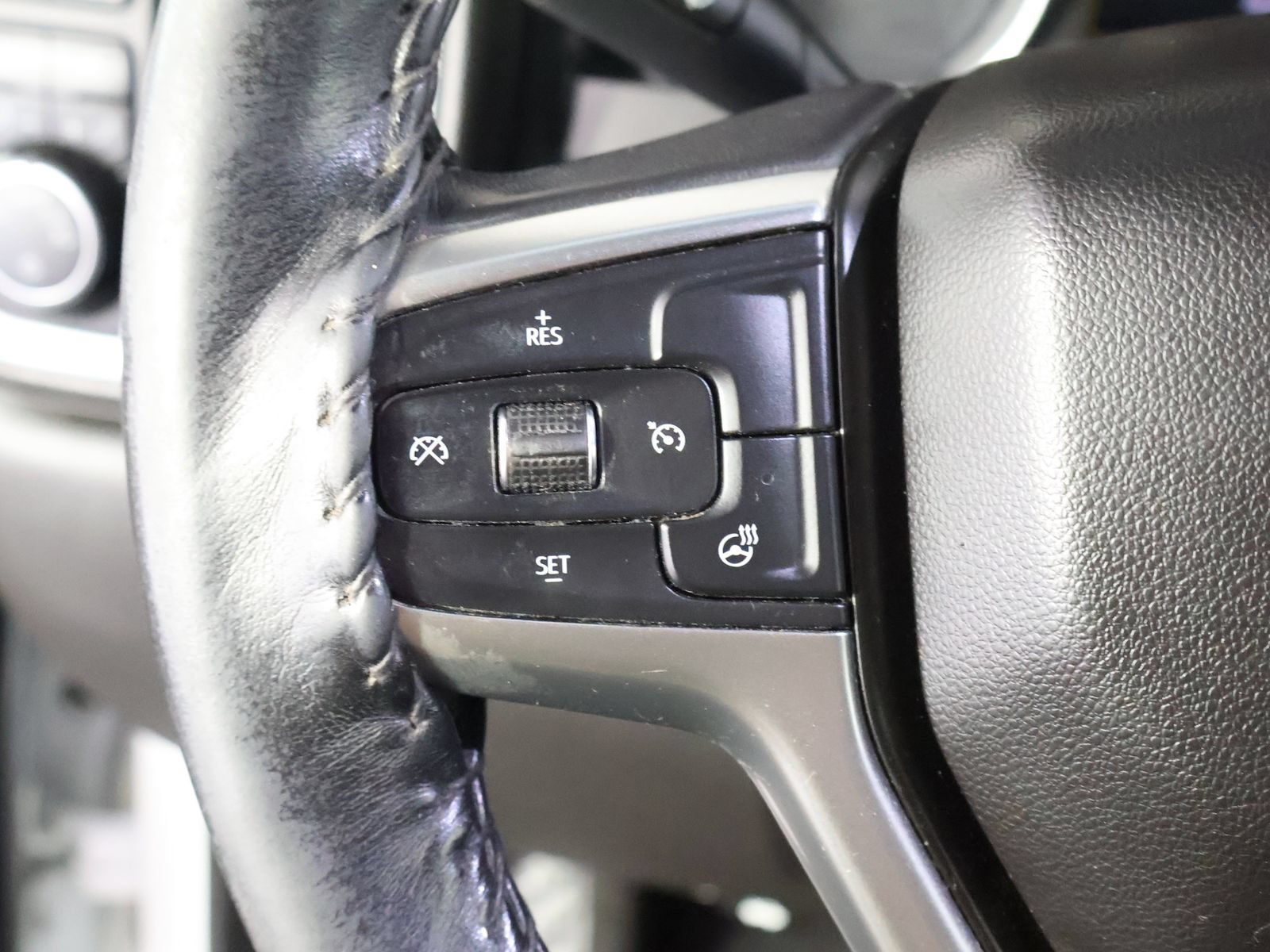 Used 2019 Chevrolet Silverado 1500 RST AWD/4WD image 36