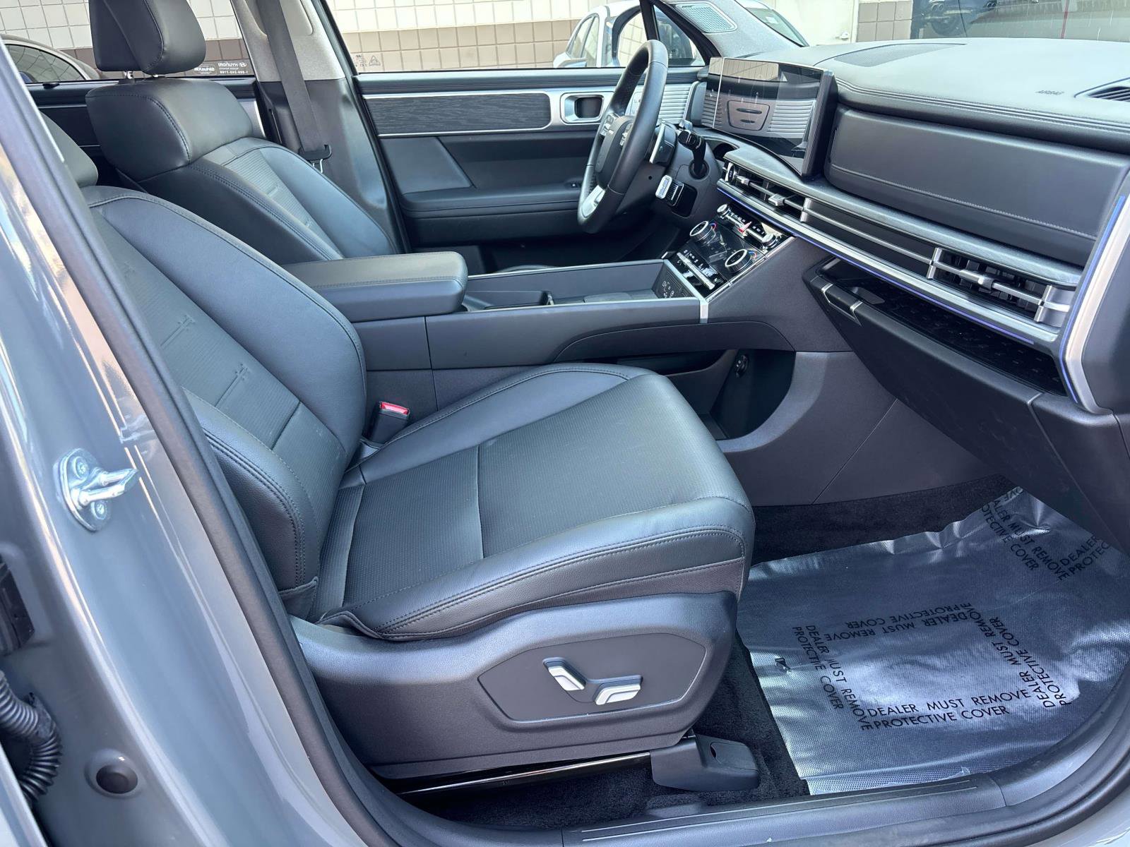 Certified 2025 Hyundai Santa Fe Limited AWD/4WD image 20