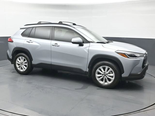 Certified 2024 Toyota Corolla Cross LE AWD/4WD image 10
