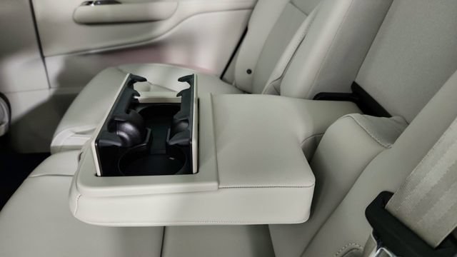 New 2026 Volvo EX90 Plus AWD/4WD image 29