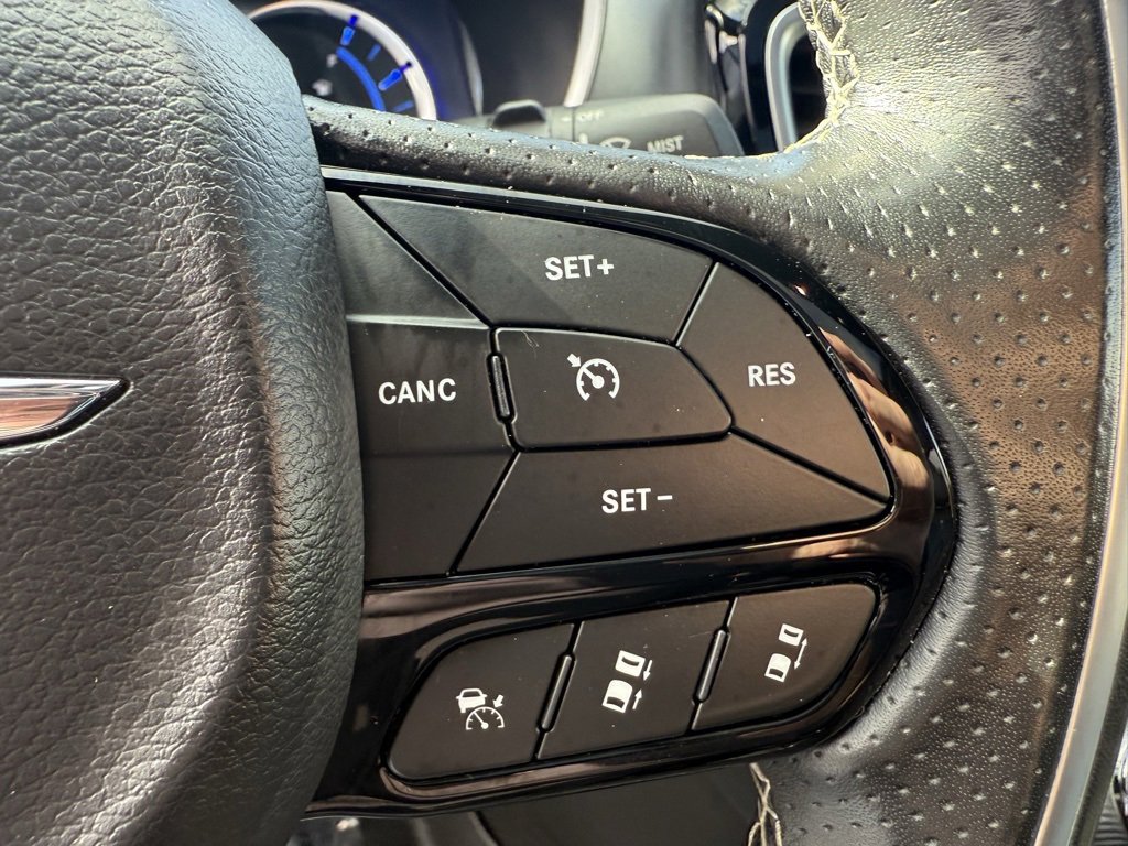 Used 2020 Chrysler Pacifica Limited w/ Advanced Safetytec Group image 24