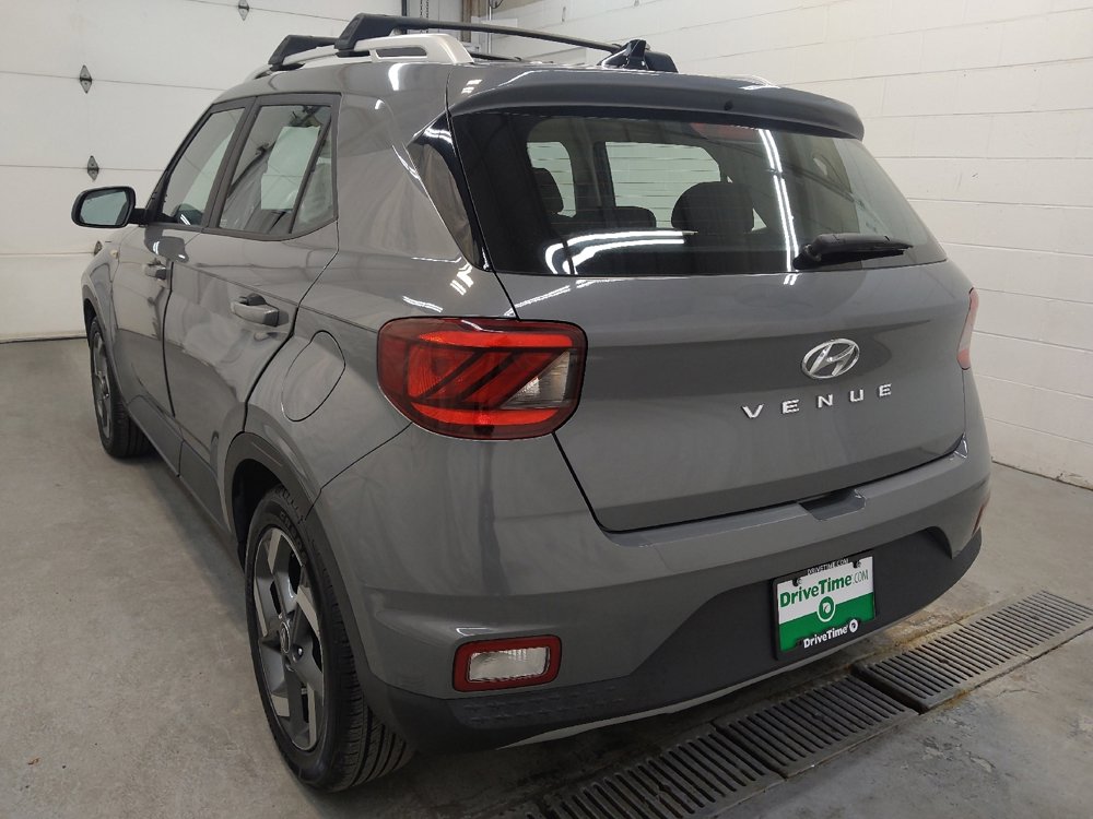 Used 2022 Hyundai Venue SEL image 5