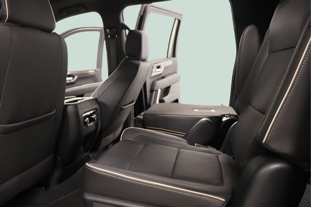 Used 2025 GMC Yukon XL Elevation AWD/4WD image 29