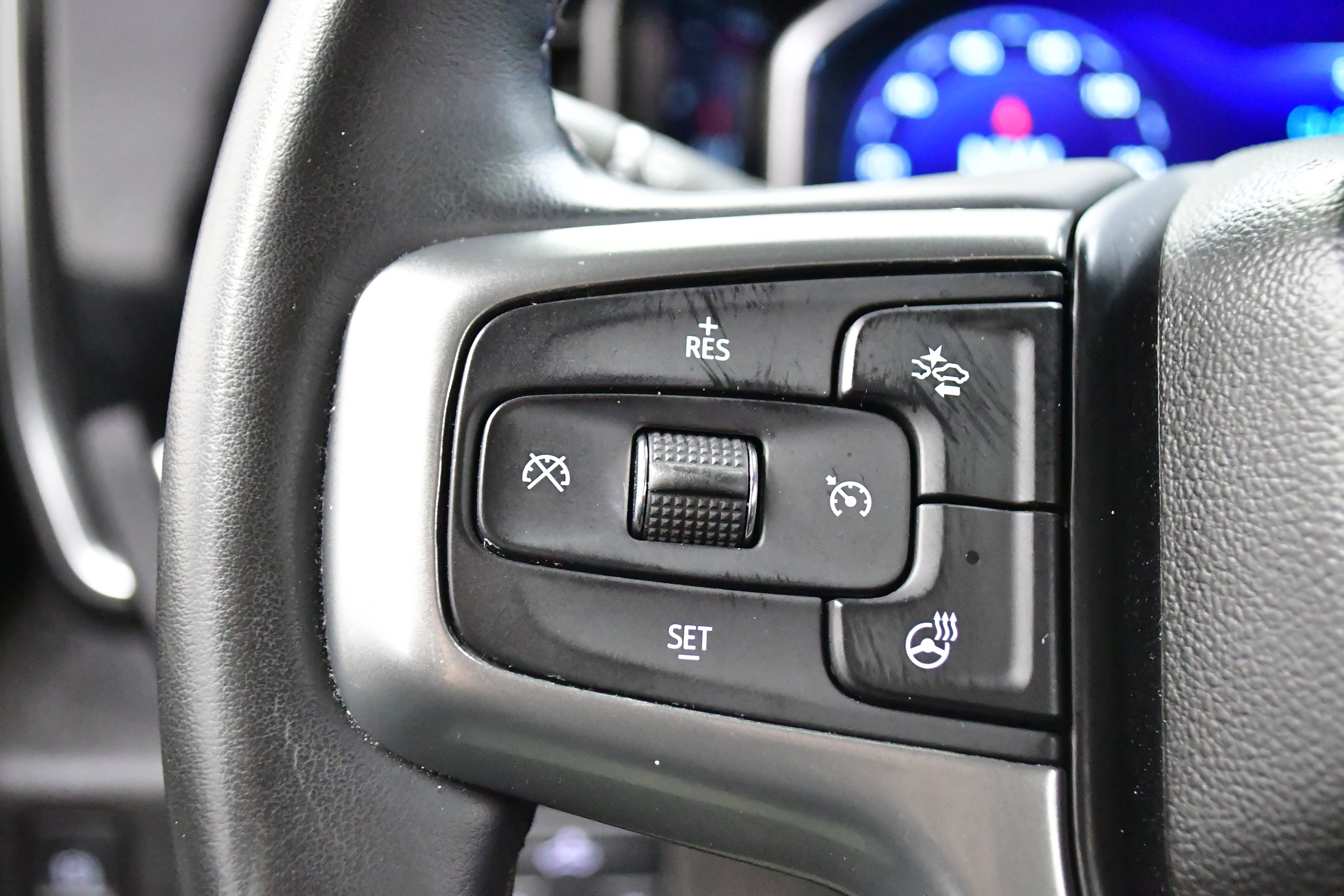 Used 2023 Chevrolet Silverado 1500 LT image 39