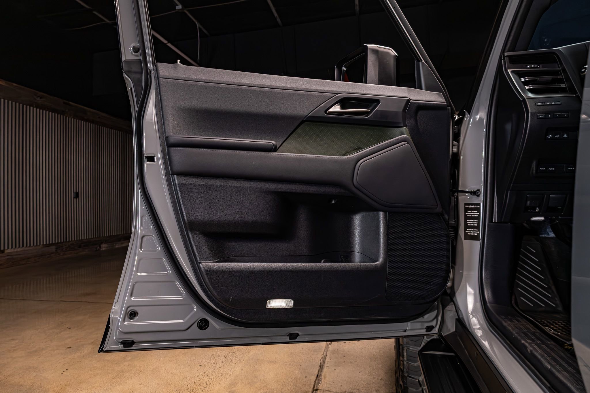 Used 2025 Lexus GX 550 550 Overtrail image 29