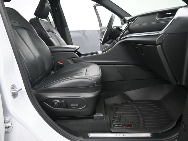 Used 2023 Jeep Grand Cherokee Overland AWD/4WD image 18