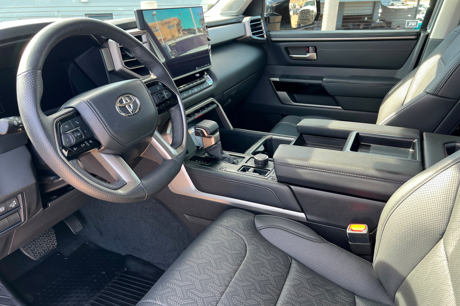 Used 2024 Toyota Tundra Limited AWD/4WD image 16