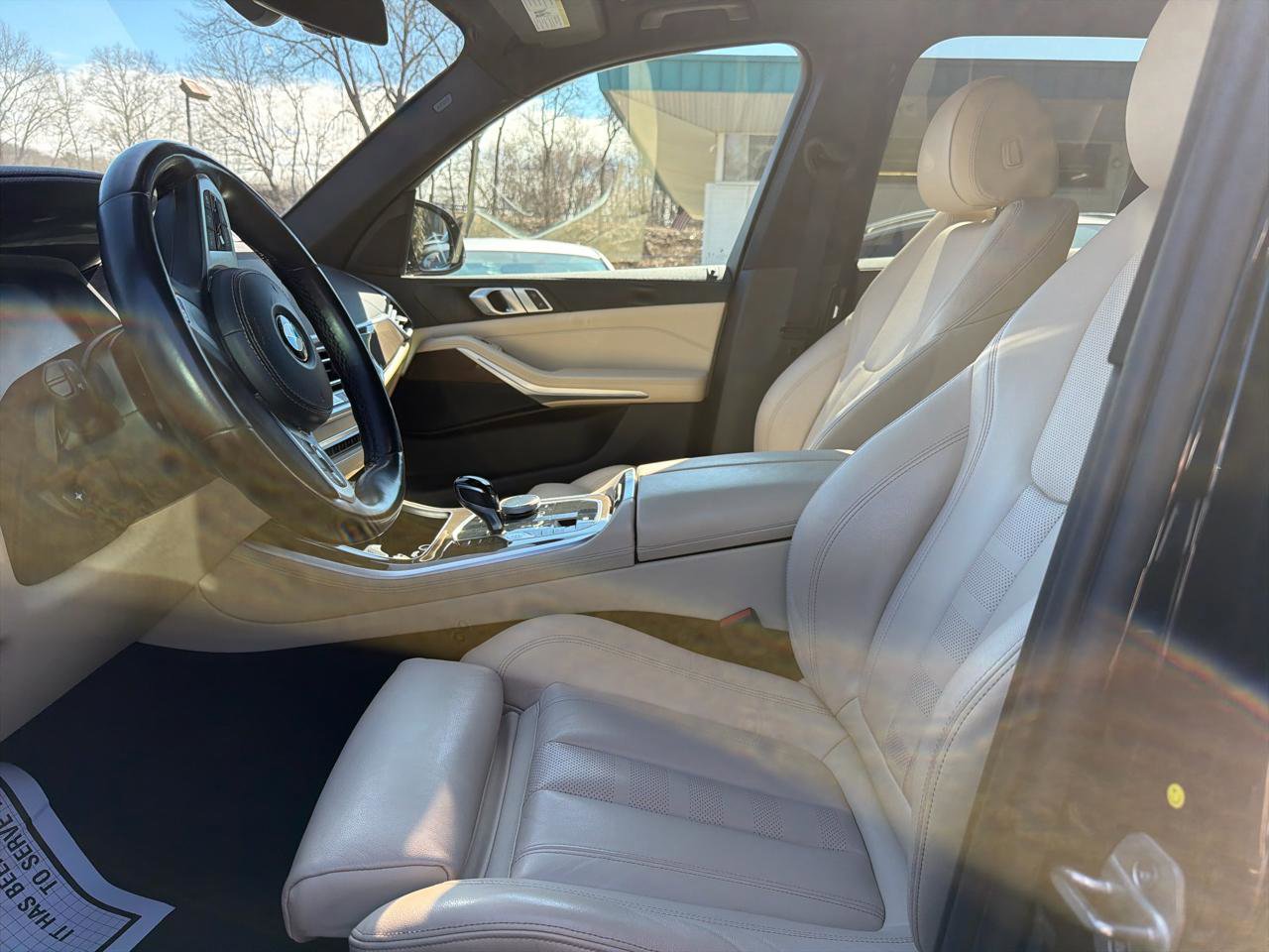 Used 2022 BMW X5 xDrive40i w/ M Sport Package AWD/4WD image 13