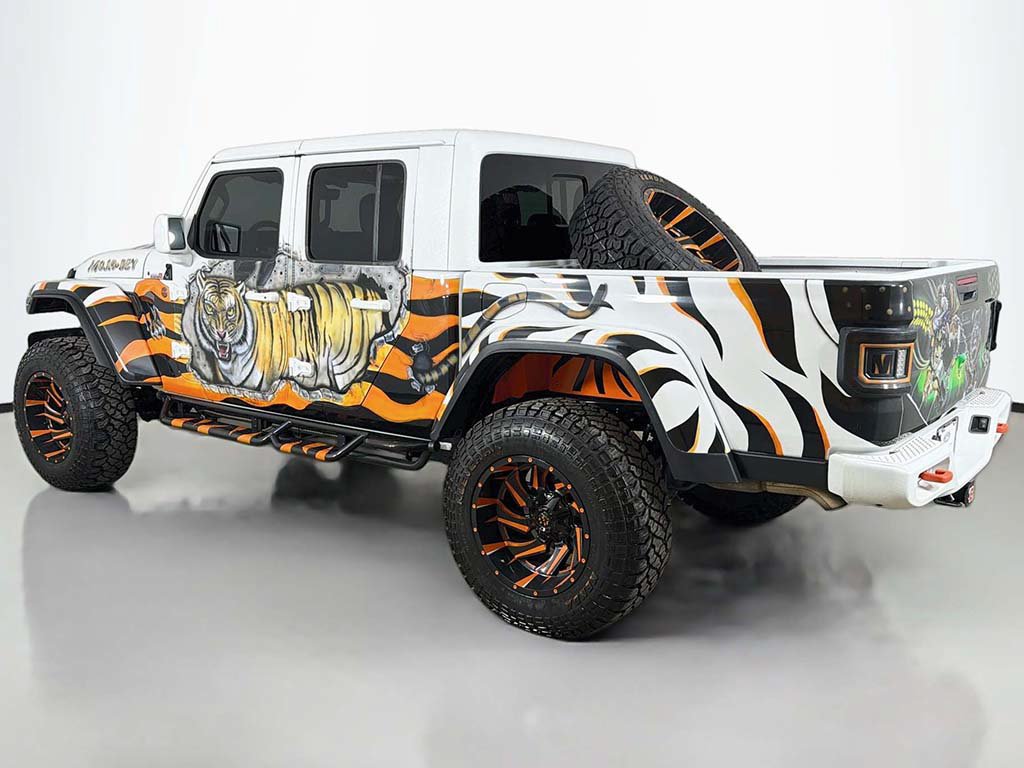 Used 2022 Jeep Gladiator Mojave w/ Cold Weather Group AWD/4WD image 8