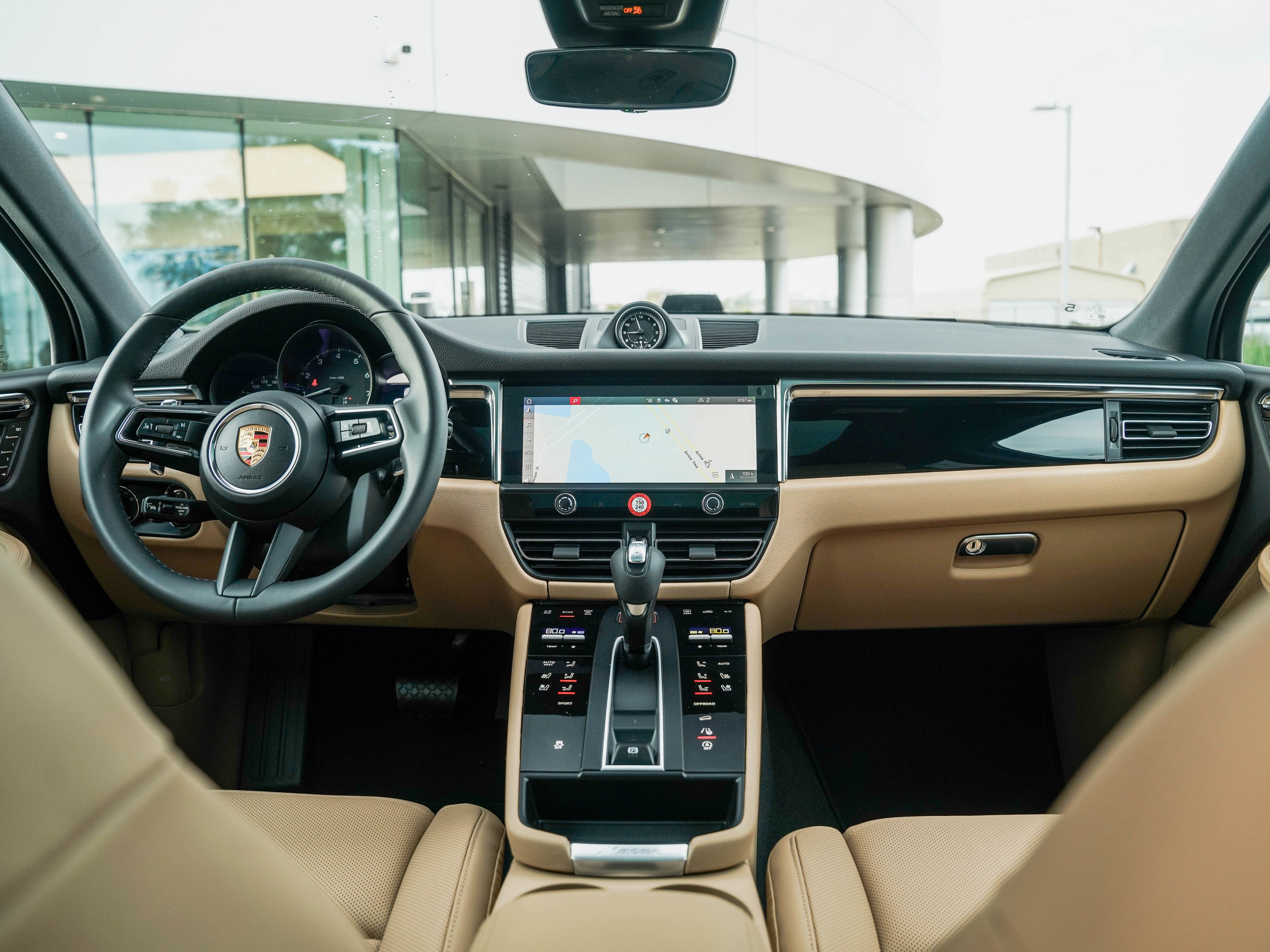 New 2026 Porsche Macan image 25