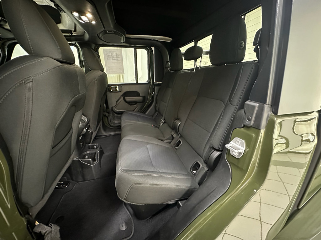 Used 2022 Jeep Gladiator Sport AWD/4WD image 21