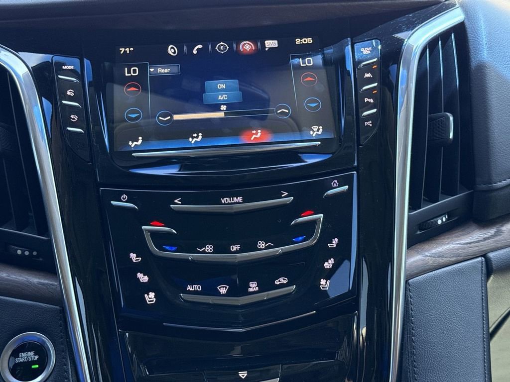 Used 2017 Cadillac Escalade Premium Luxury w/ LPO, Radiant Package AWD/4WD image 33