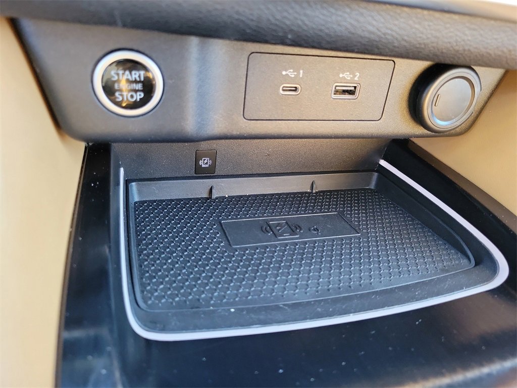 Used 2022 Nissan Rogue Platinum w/ Head-Up Display Package image 13