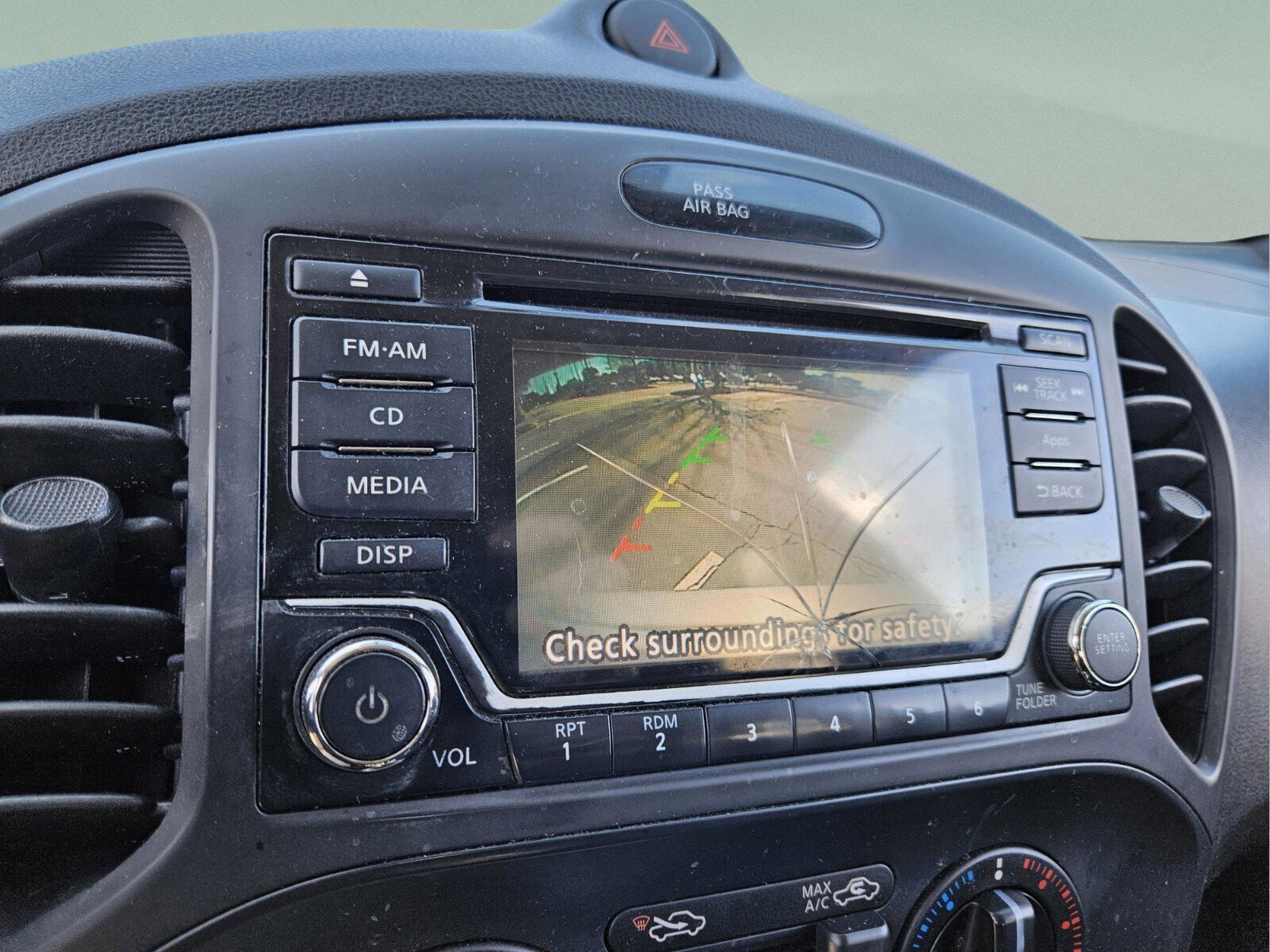 Used 2016 Nissan Juke S image 22