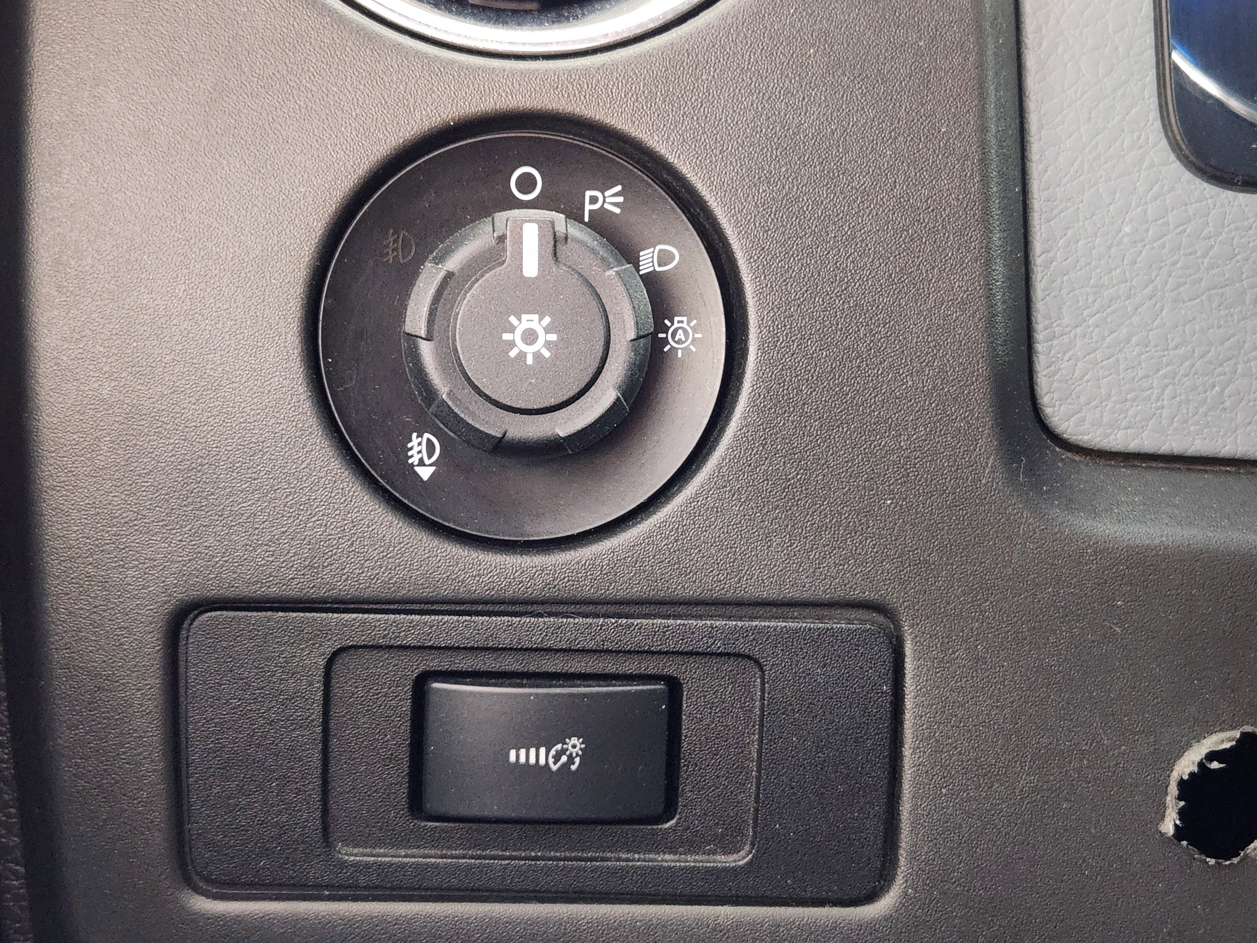 Used 2014 Ford F150 XLT w/ Equipment Group 301A Mid RWD image 26