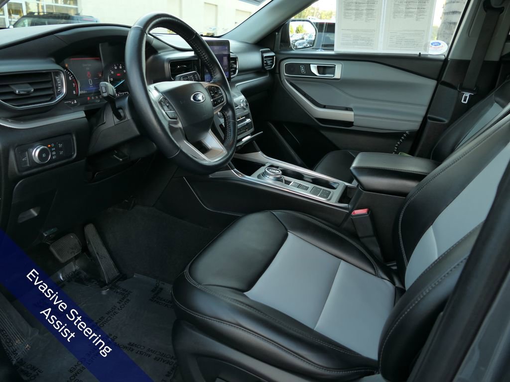 Used 2022 Ford Explorer XLT w/ Equipment Group 202A image 13