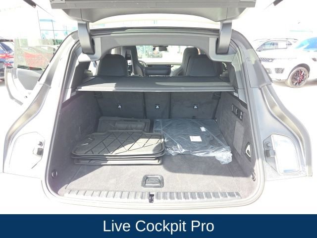 Used 2025 BMW iX xDrive50 w/ Sport Package image 21