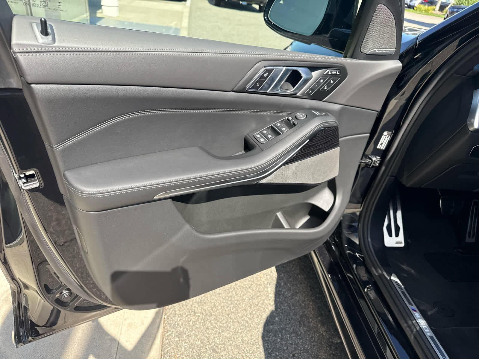 New 2026 BMW X7 M60i image 13