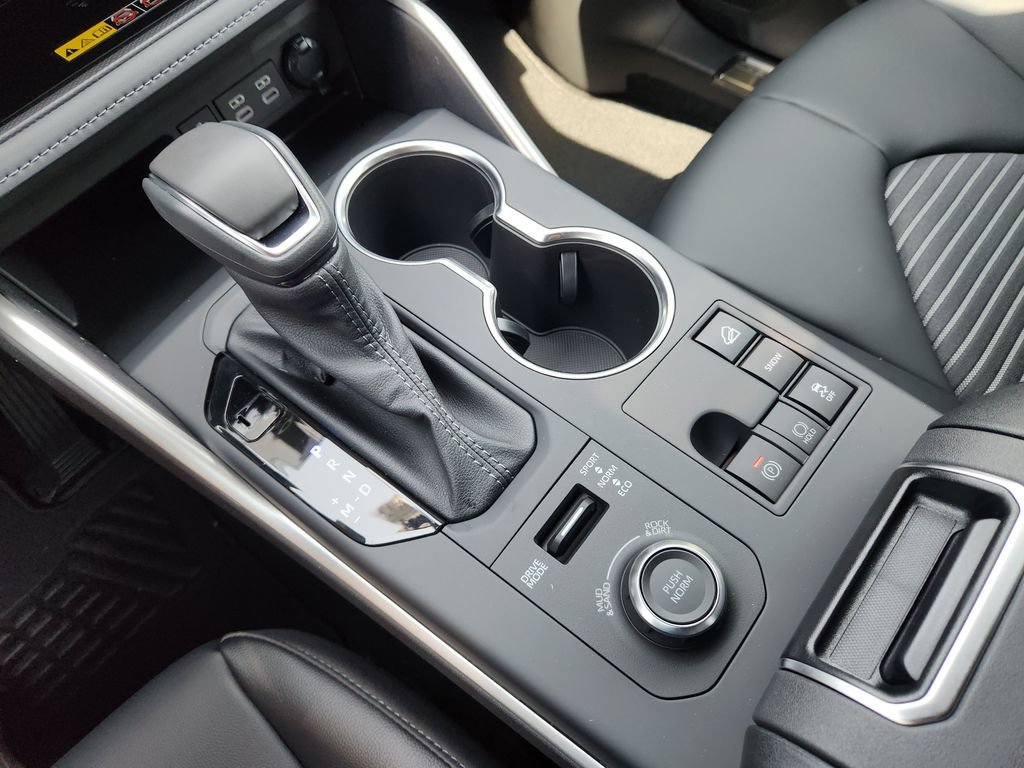 New 2026 Toyota Highlander XSE AWD/4WD image 16