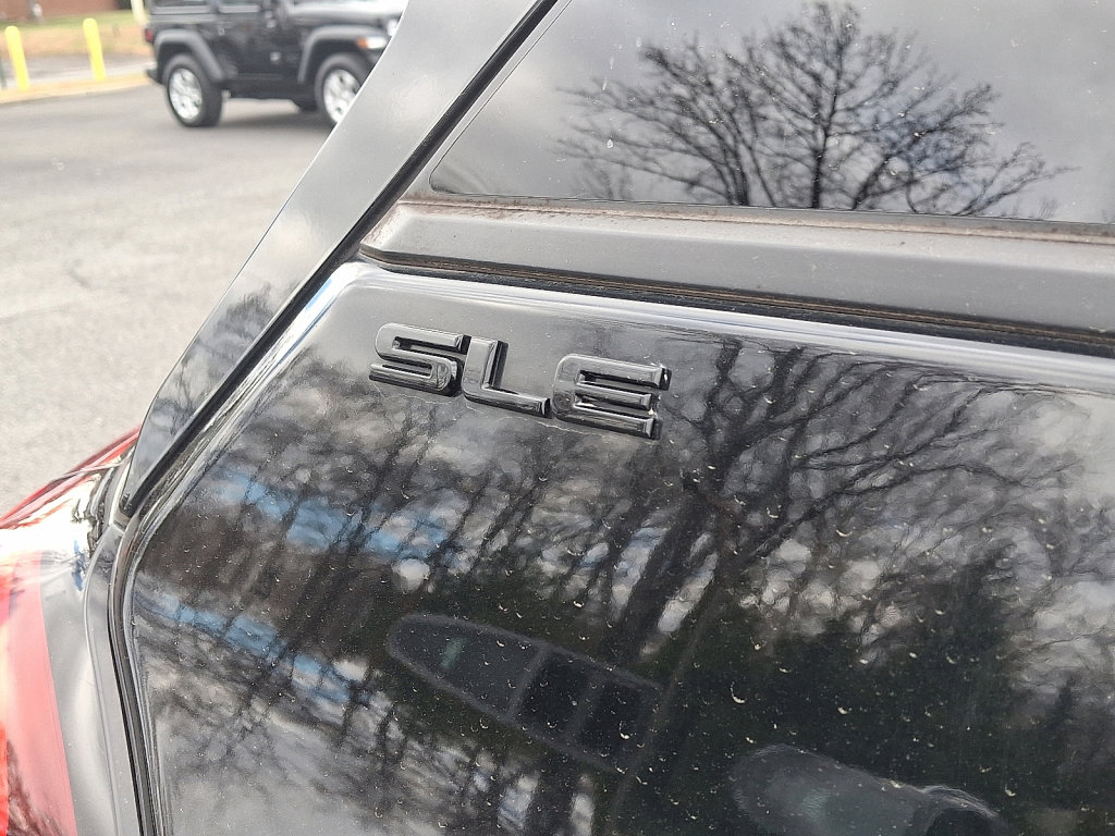 Used 2019 GMC Terrain SLE w/ Driver Convenience Package image 16