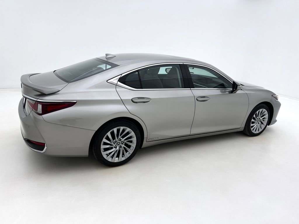 Used 2021 Lexus ES 300h w/ Accessory Package 2 image 6