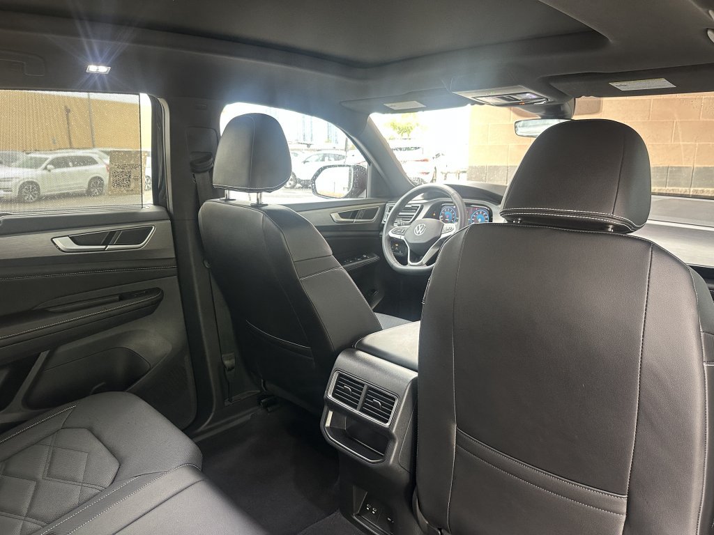 Used 2024 Volkswagen Atlas Cross Sport SE w/ Panoramic Sunroof Package AWD/4WD image 38