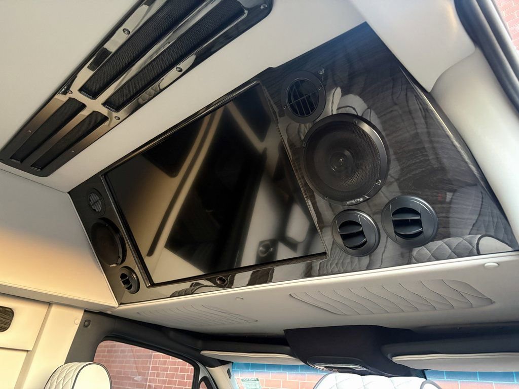 Used 2024 Mercedes-Benz Sprinter 3500 image 35