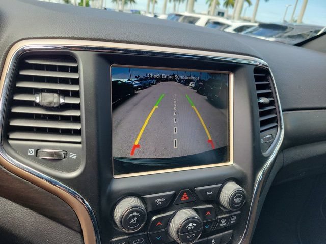 Used 2017 Jeep Grand Cherokee Laredo w/ Quick Order Package 23E AWD/4WD image 29