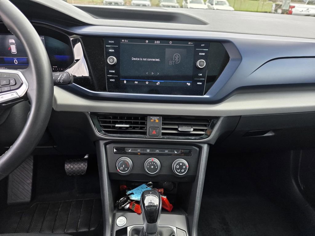 Used 2022 Volkswagen Taos SE w/ Panoramic Sunroof Package image 26