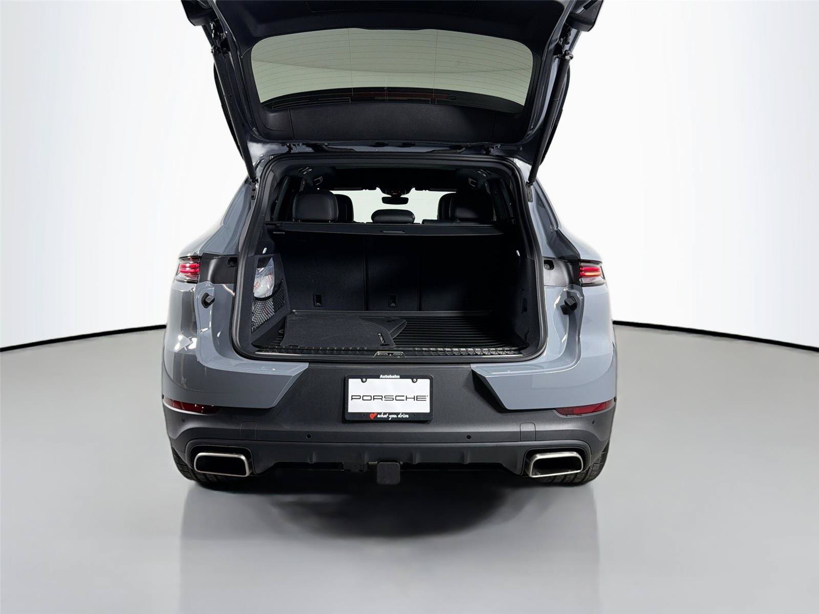 Certified 2026 Porsche Cayenne AWD/4WD image 35