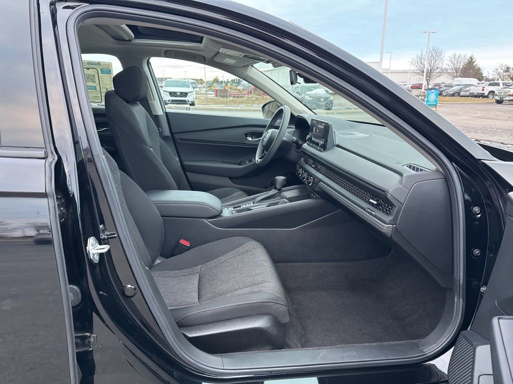 Used 2024 Honda Accord EX image 38