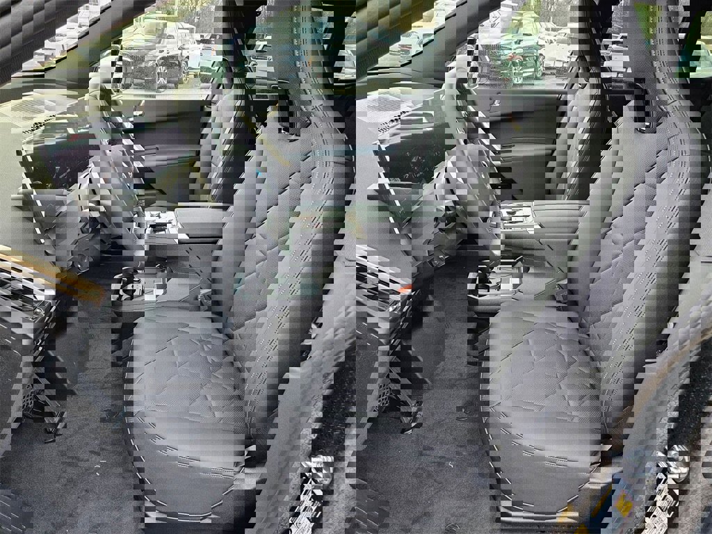 New 2026 BMW iX xDrive60 image 8