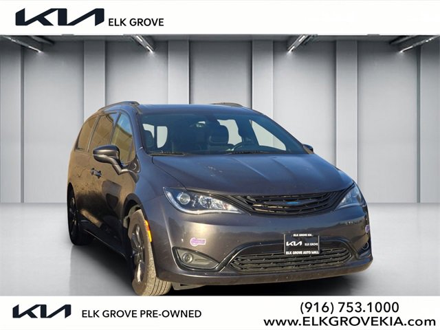 Used 2019 Chrysler Pacifica Limited w/ S Appearance Package