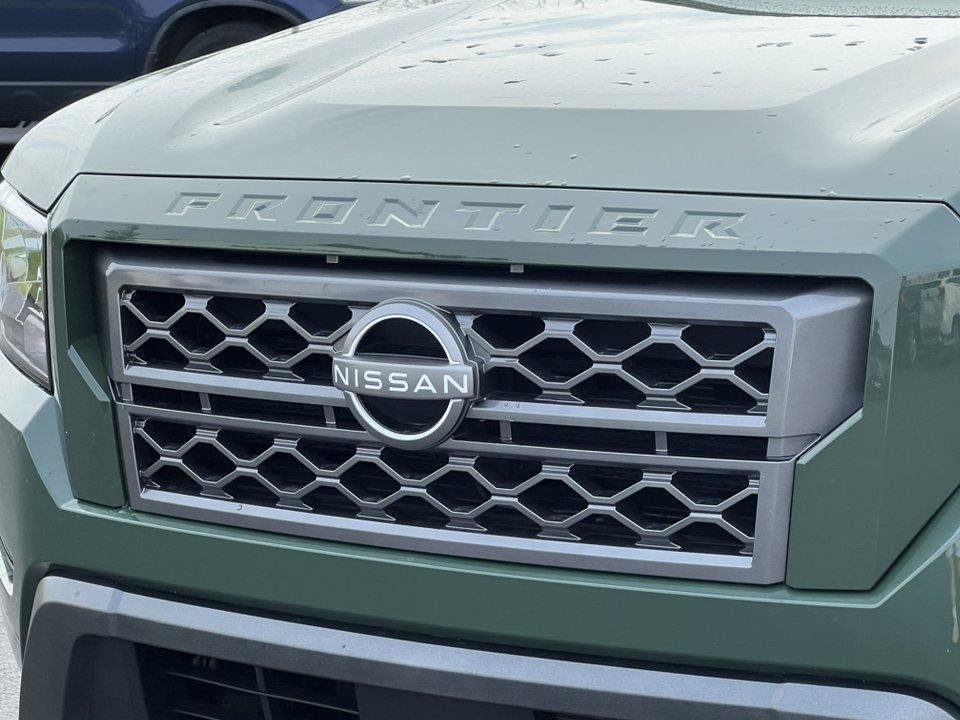 Used 2024 Nissan Frontier SV w/ Technology Package AWD/4WD image 6