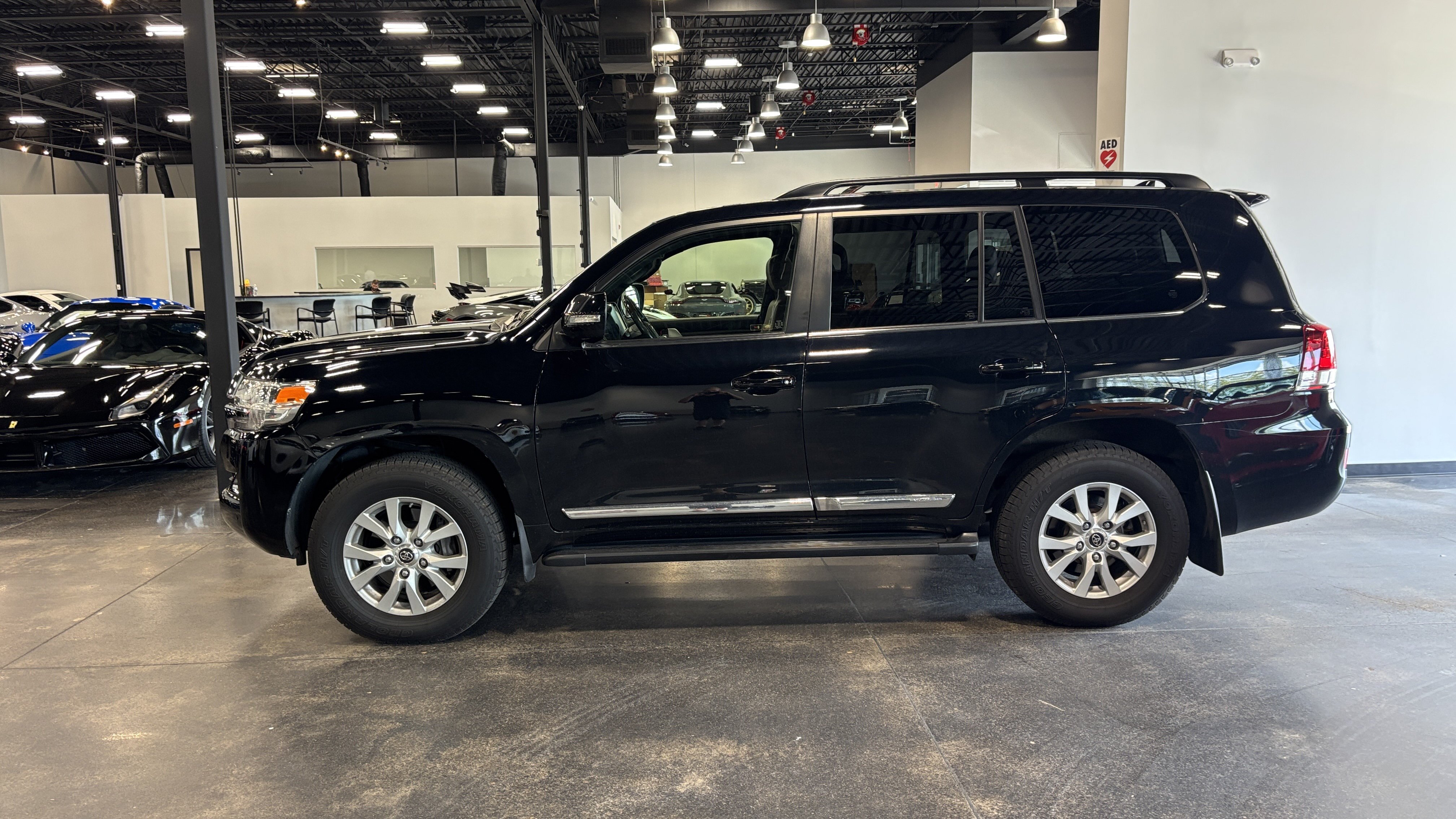 Used 2018 Toyota Land Cruiser AWD/4WD image 7