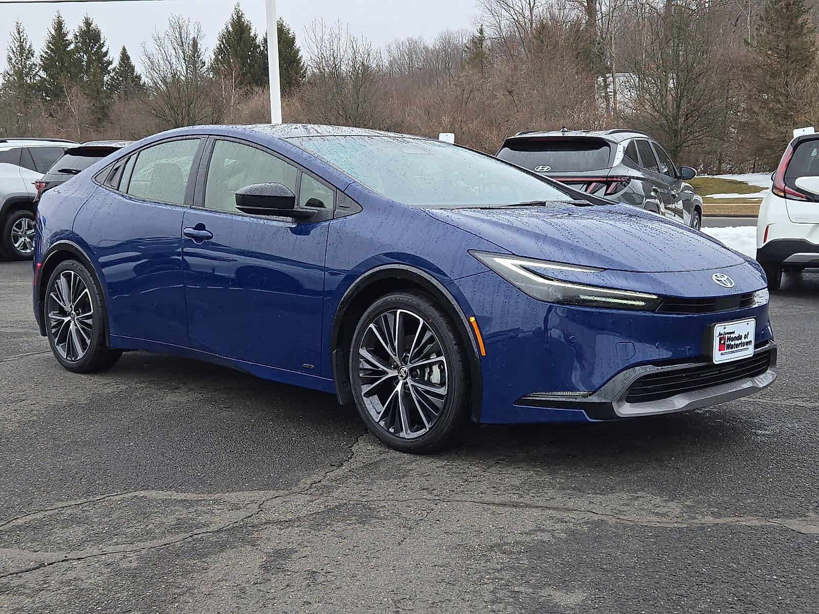 Used 2024 Toyota Prius XLE image 4