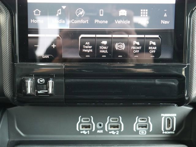 Used 2025 RAM 2500 Limited AWD/4WD image 26