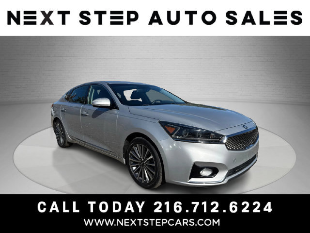 Used 2017 Kia Cadenza Premium FWD image 1