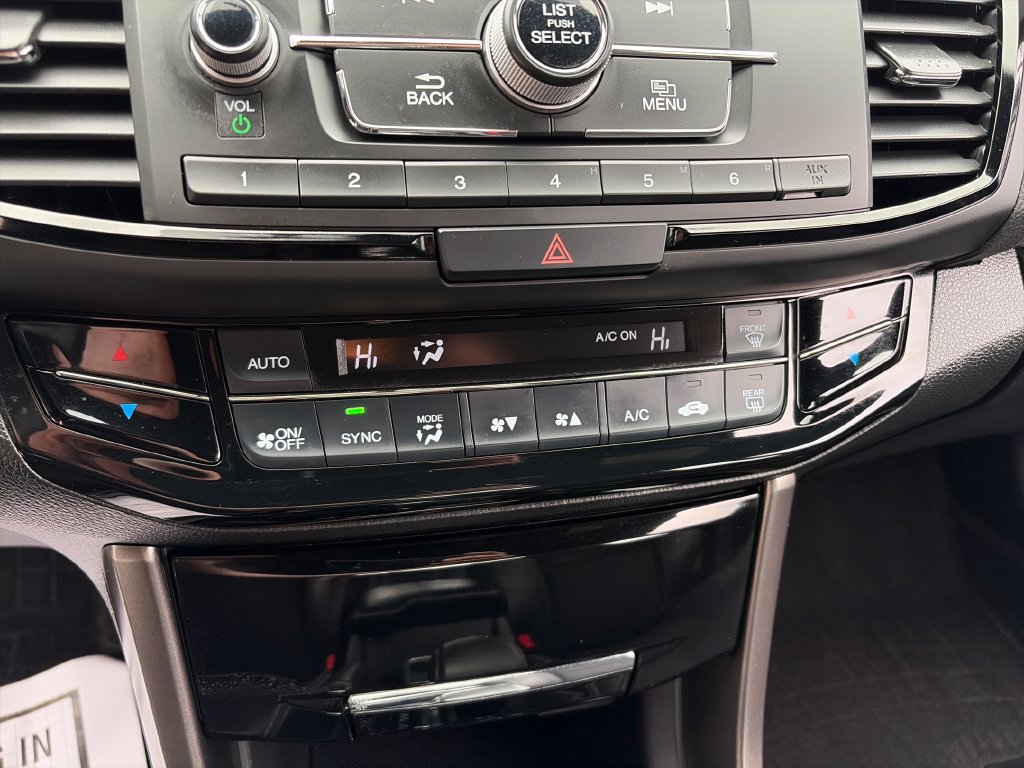 Used 2017 Honda Accord Sport image 22