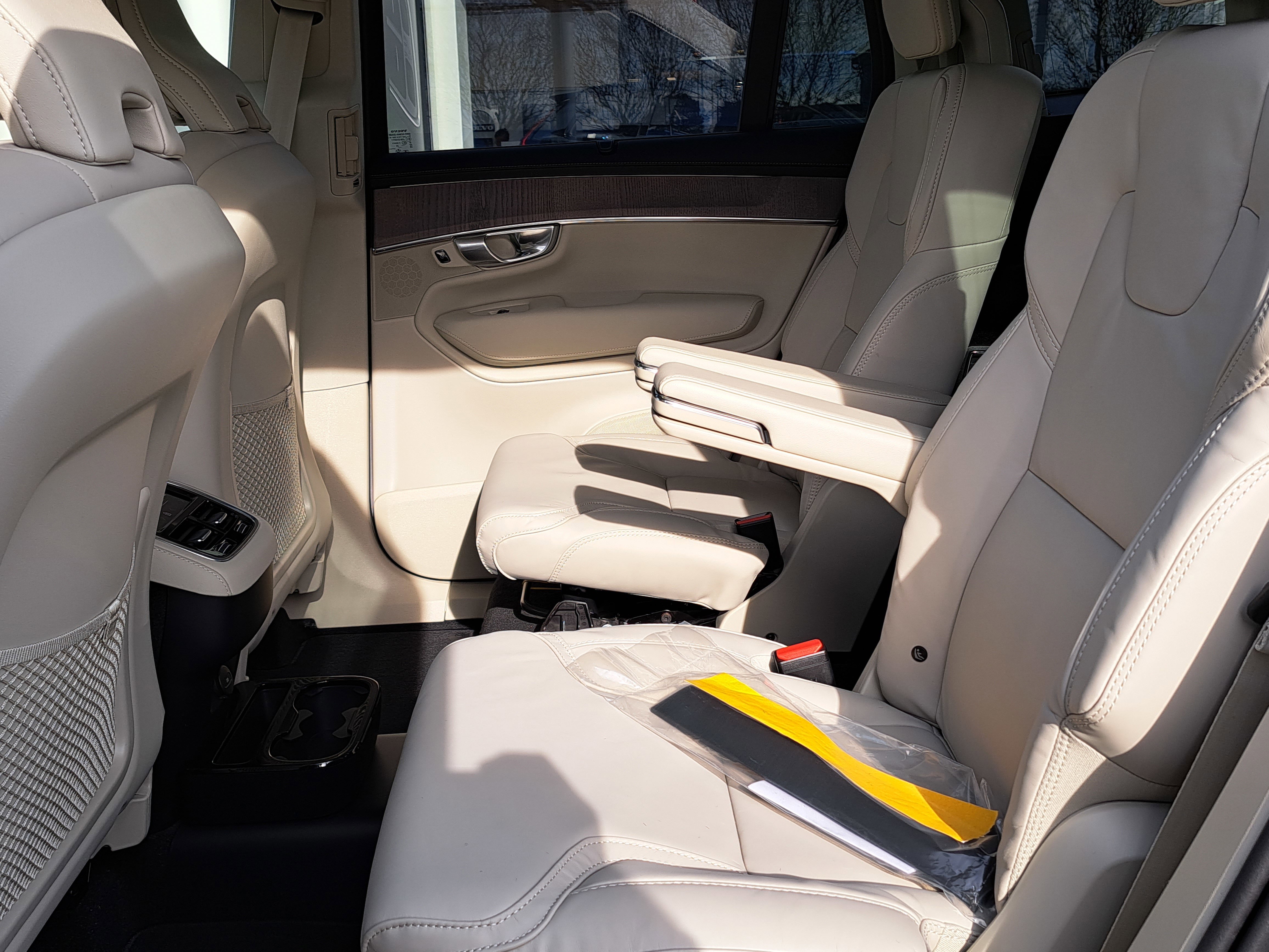 New 2026 Volvo XC90 B5 Ultra AWD/4WD image 7