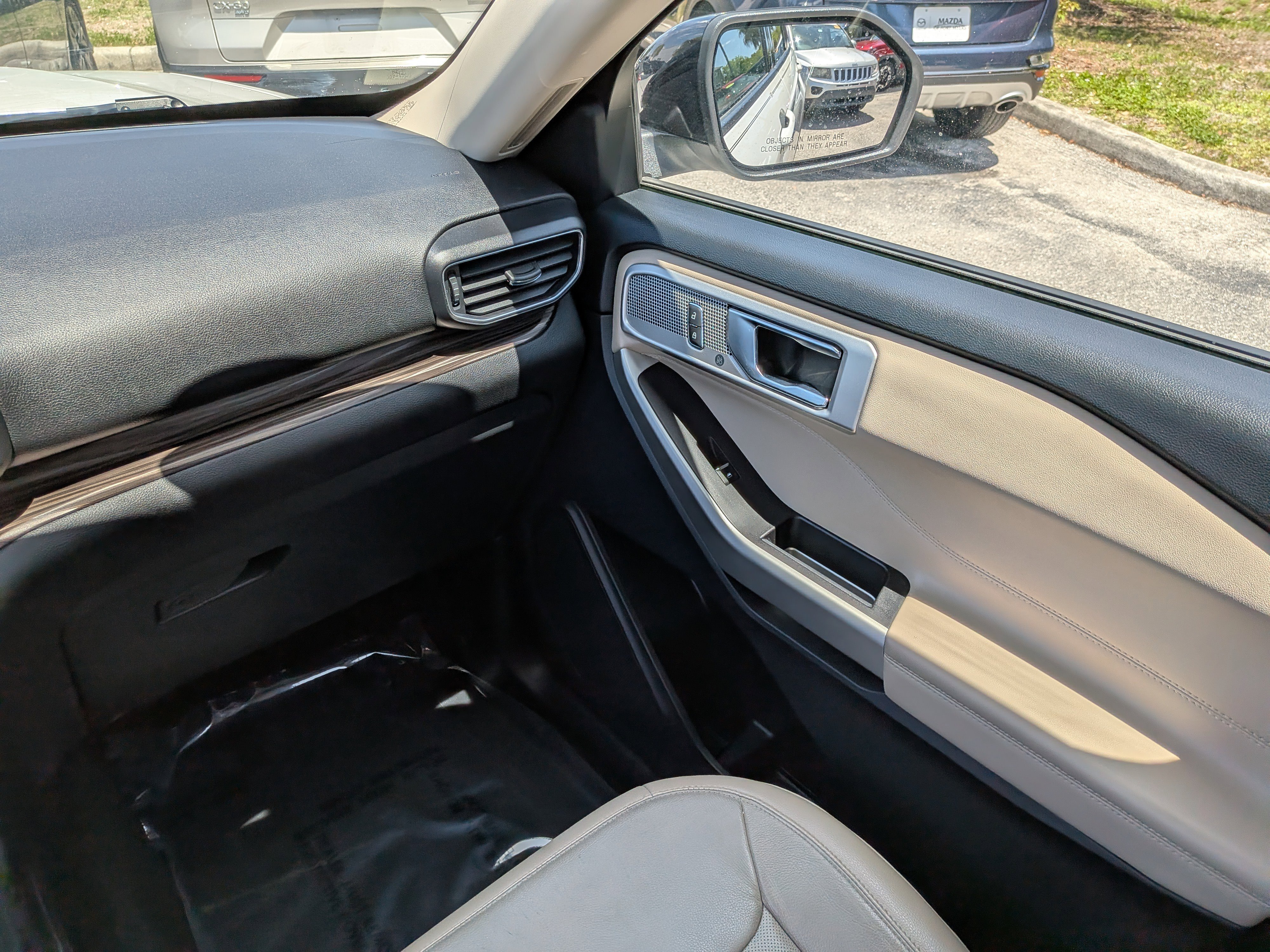 Used 2020 Ford Explorer Limited w/ Class III Trailer Tow Package image 19