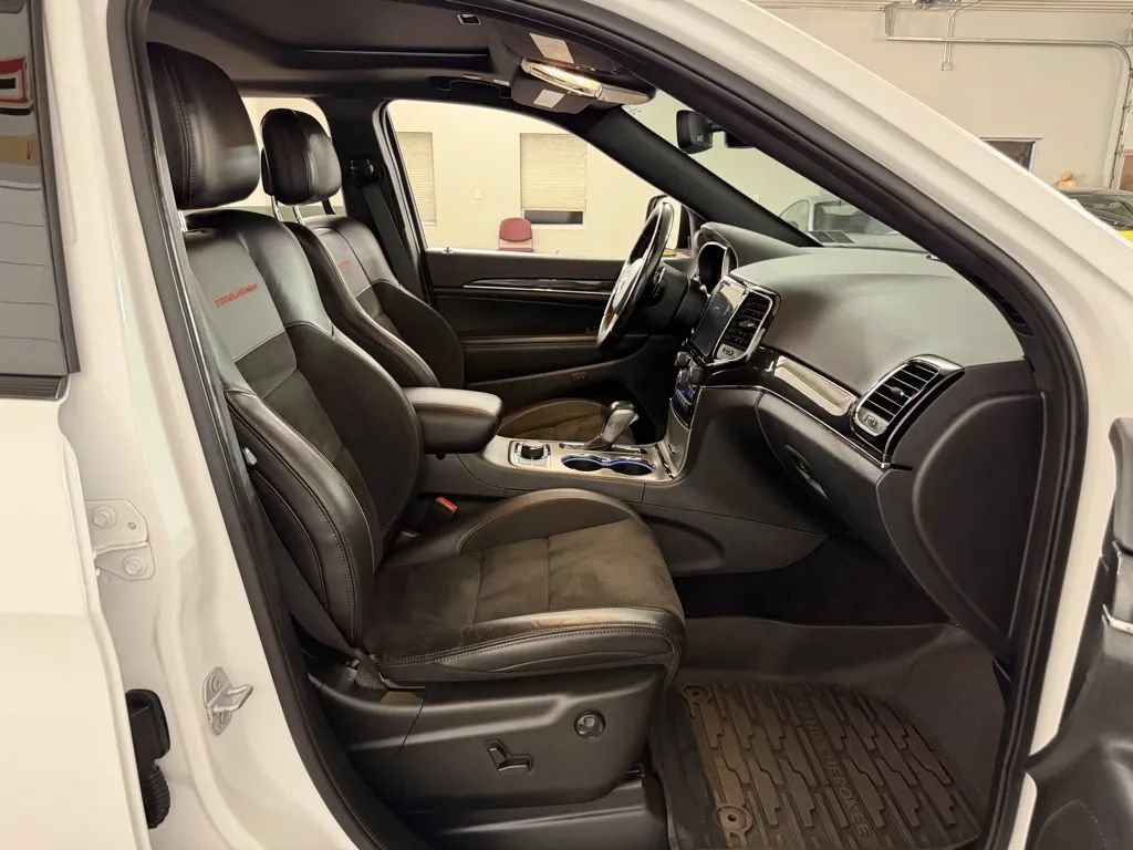 Used 2021 Jeep Grand Cherokee Trailhawk AWD/4WD image 42