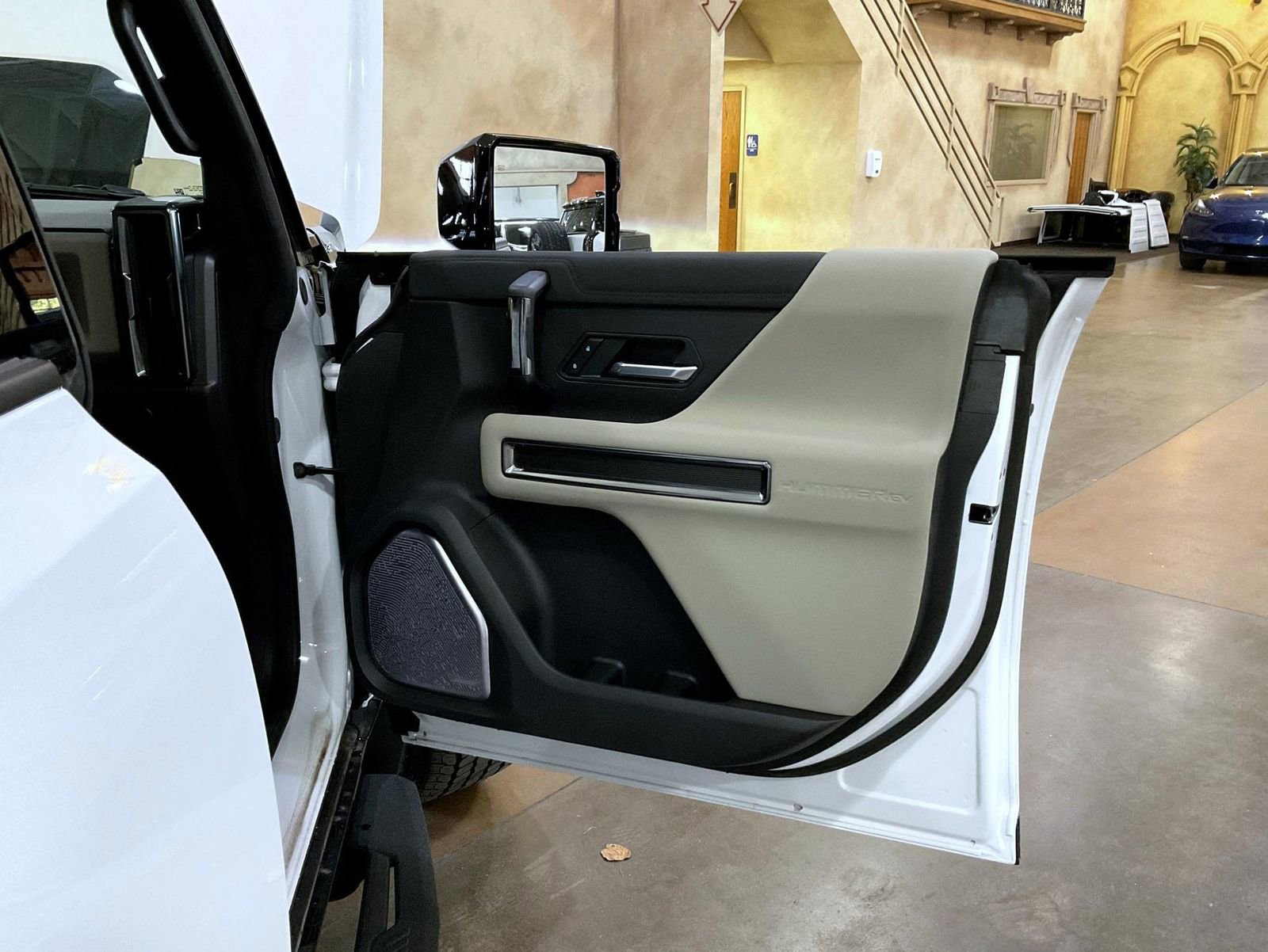 New 2026 GMC Hummer EV 4x4 Crew Cab w/ Battery Pack, 24 Module Pack image 16