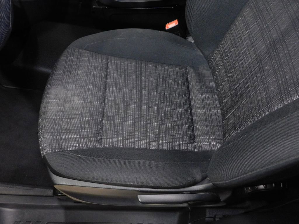 Used 2019 Mercedes-Benz Metris Passenger image 30