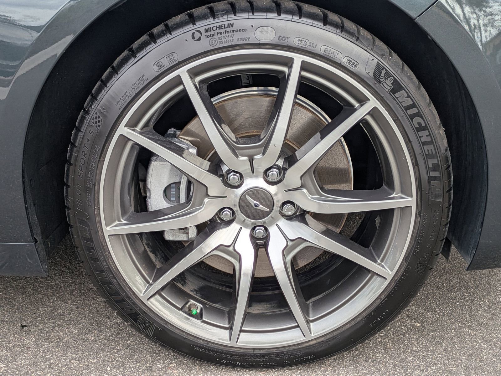 Used 2023 Genesis G70 3.3T RWD image 11