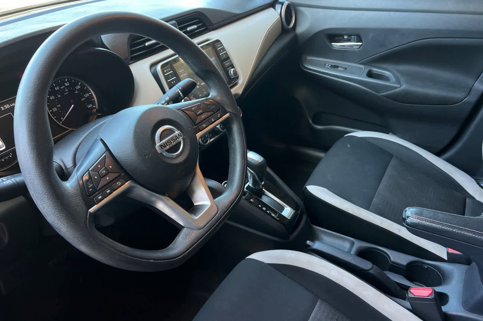Used 2021 Nissan Versa SV FWD image 13