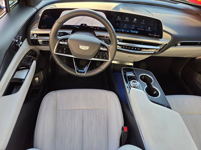 Certified 2025 Cadillac Lyriq Luxury w/ LPO, Floor Liner Package AWD/4WD image 12