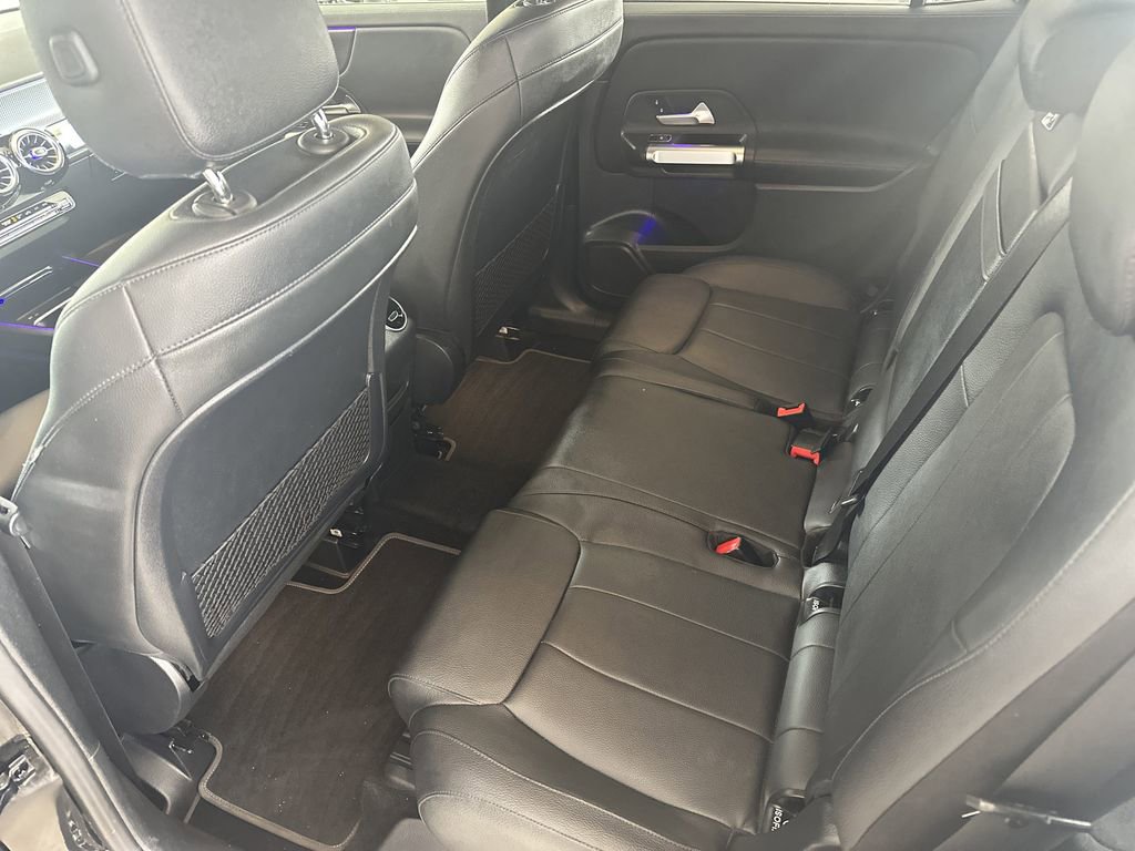 Used 2021 Mercedes-Benz GLB 250 image 29