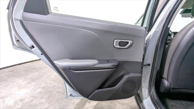 Used 2025 Kia K4 FWD image 17